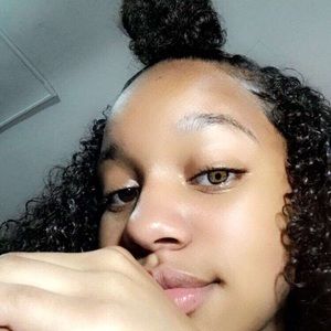 Meet your Posher, Deshonna